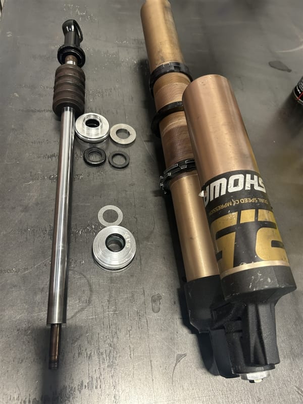 車 SHOWA D-SPORT D-160 Sport Suspension Kit